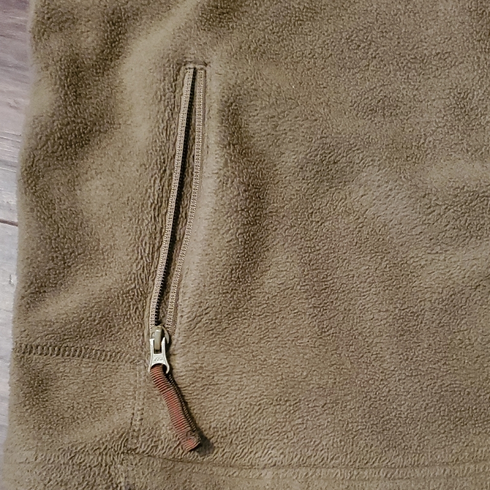 Cabela's Men's Brown Fleece Vest - Picture 7 of 13